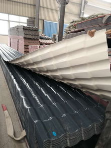 四川小區(qū)車棚采用樹脂瓦 美觀耐用，防腐耐候的智慧選擇